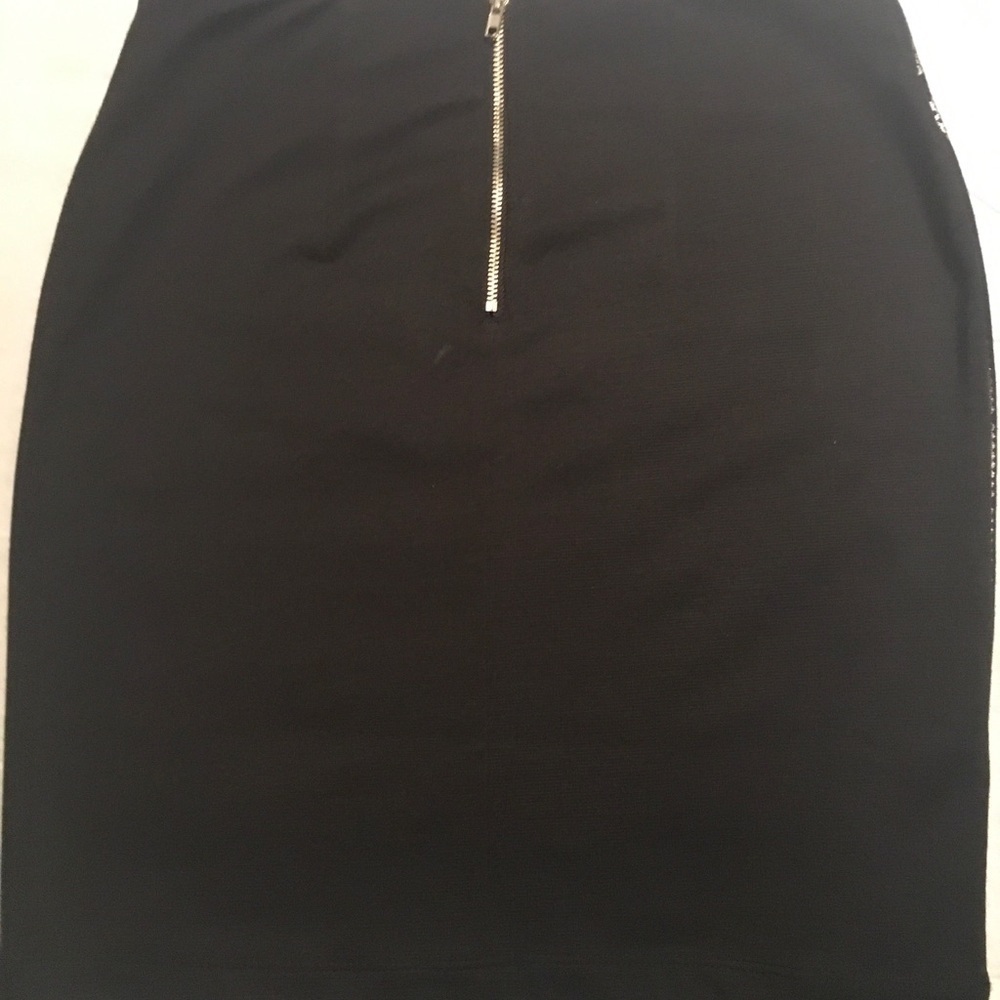 Forever 21 Black and Silver Geometric Pattern Skirt - Picture 2 of 3